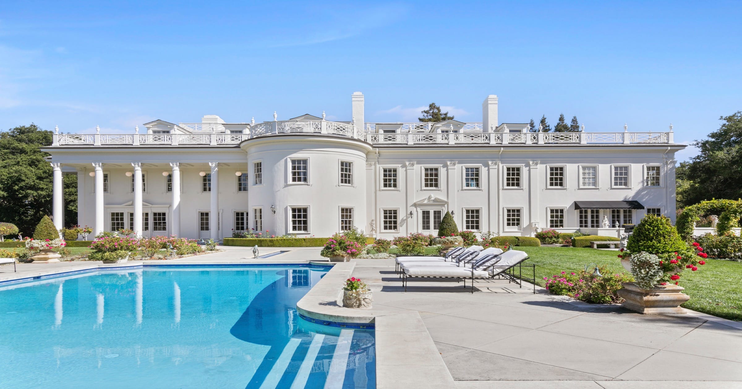 White House and Pool